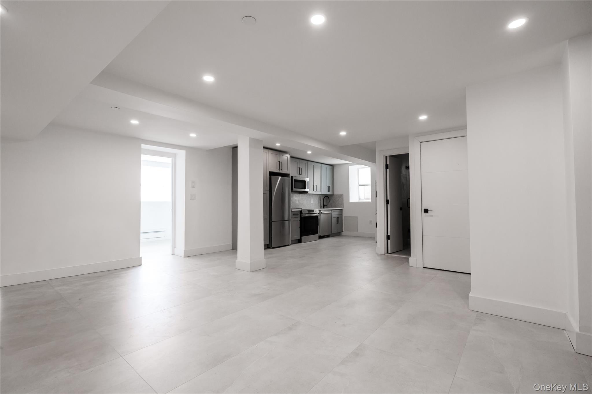 315 W Broadway, Unit BW photo 12