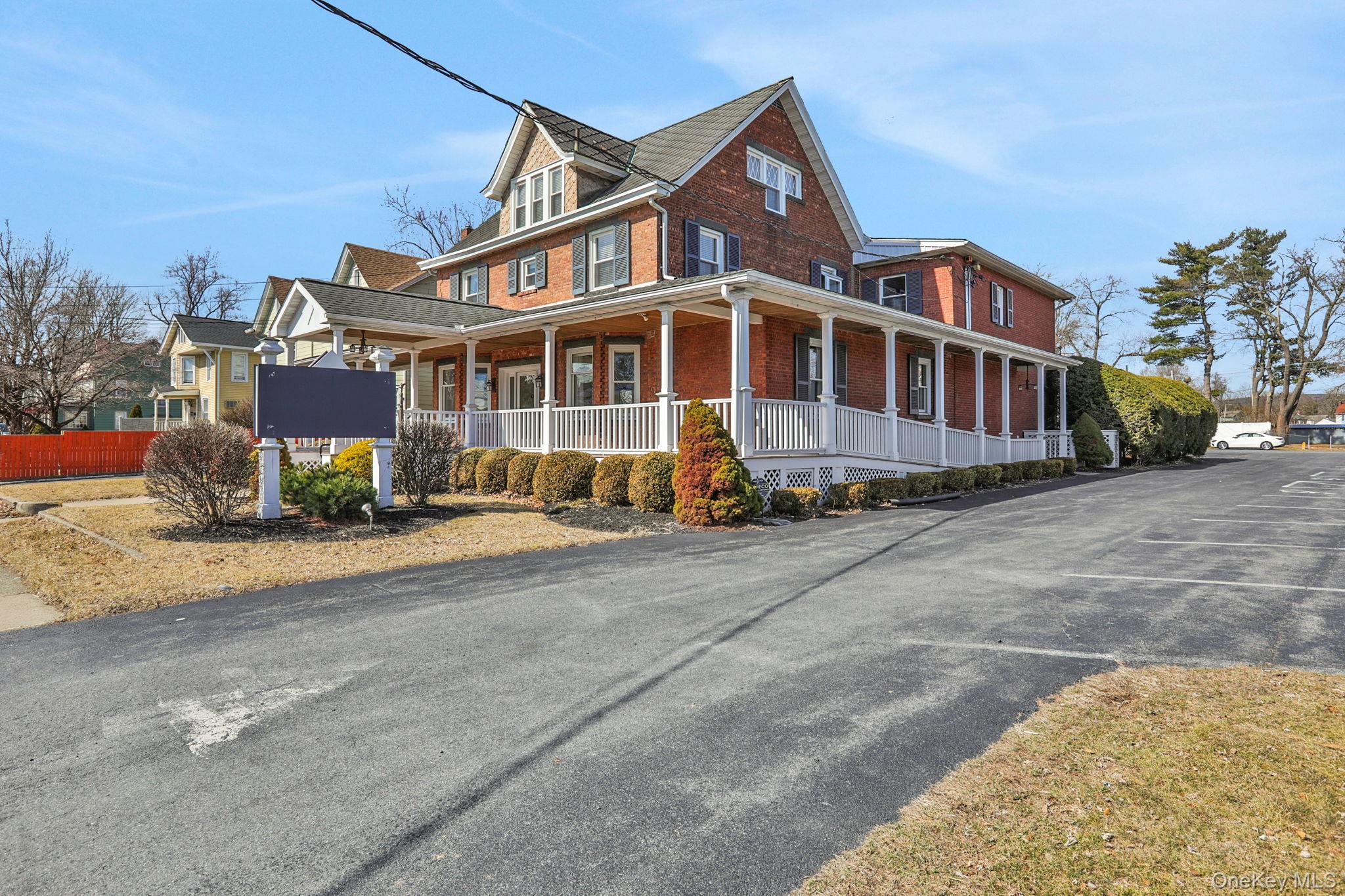 411 Albany Avenue – For Sale photo 2