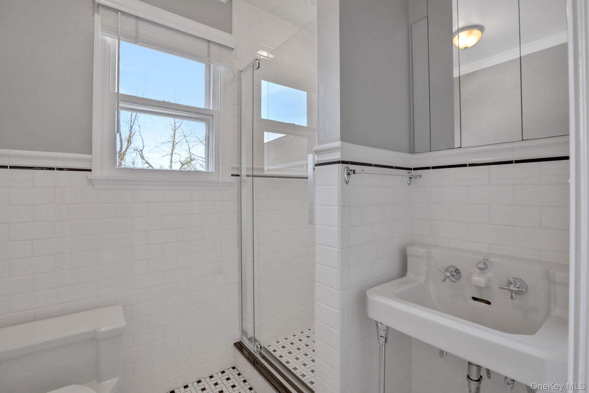 411 Albany Avenue – For Sale photo 6