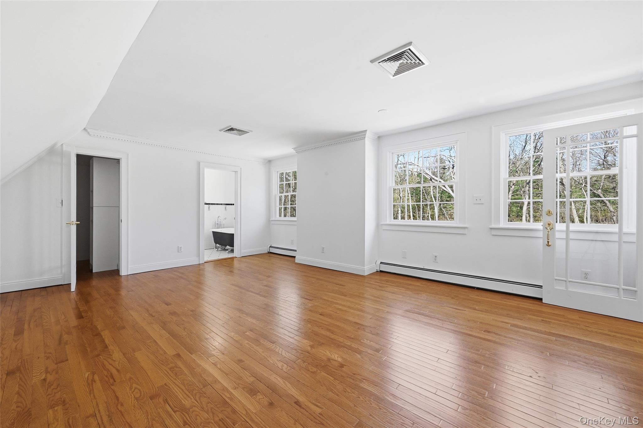 22 Brookville Road – For Sale photo 25