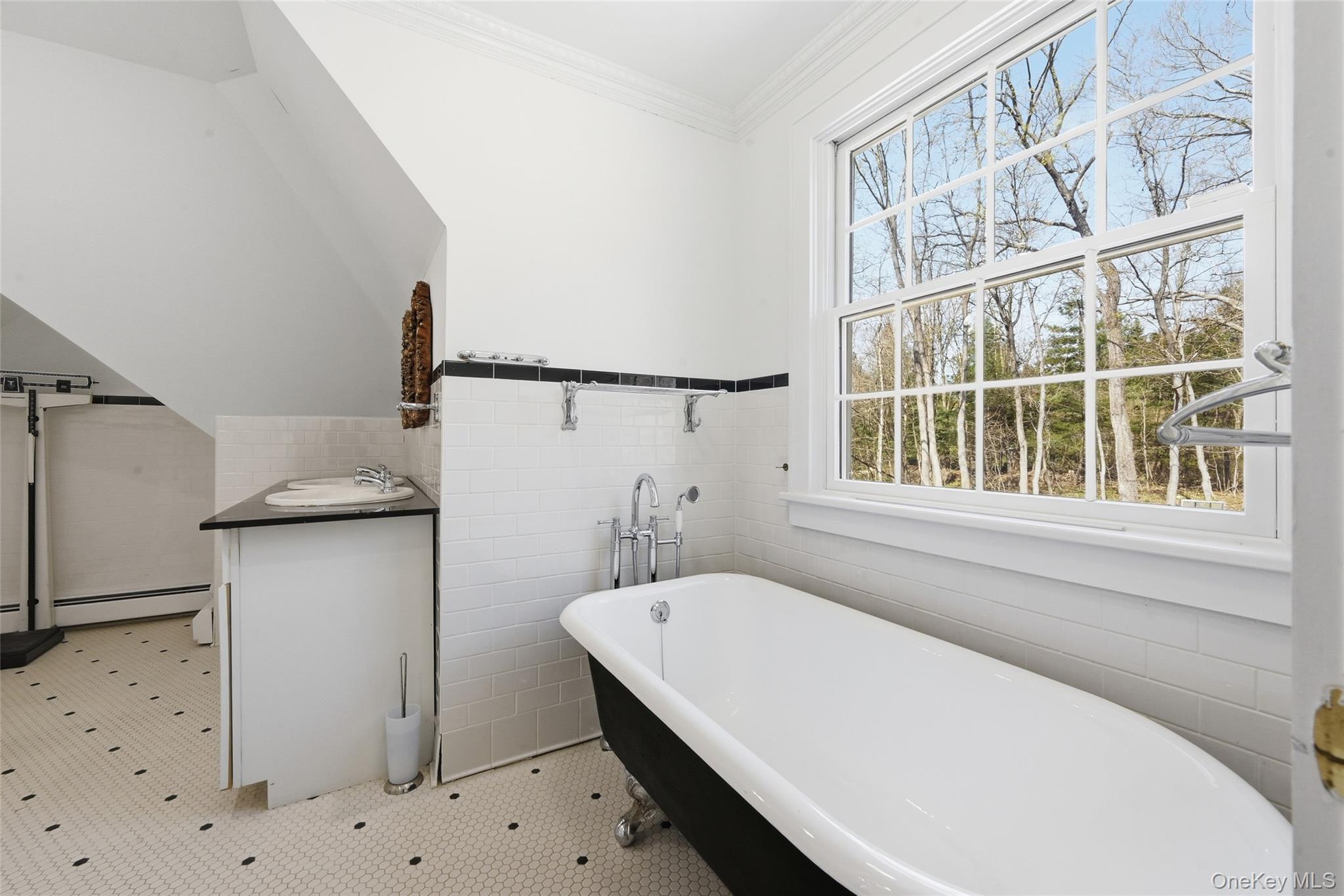 22 Brookville Road – For Sale photo 28