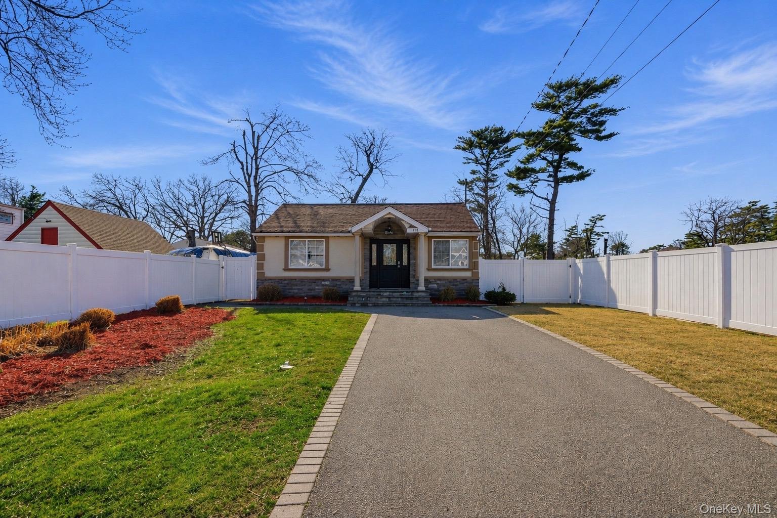 108 4th Street – For Sale