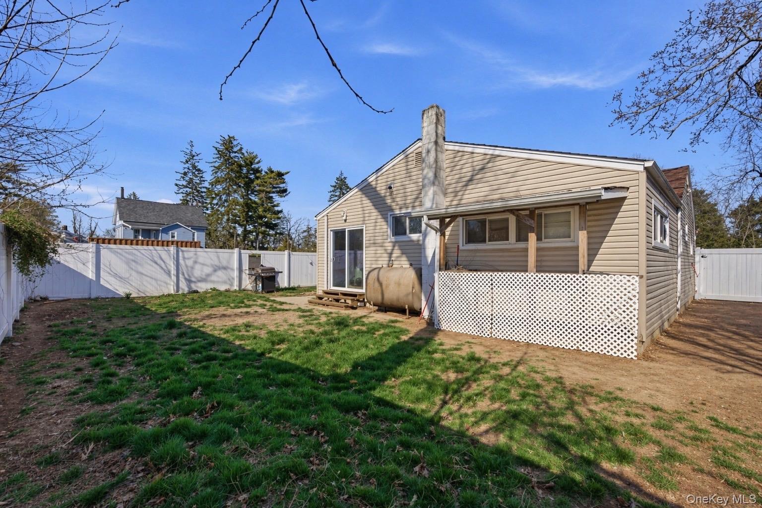 108 4th Street – For Sale photo 2