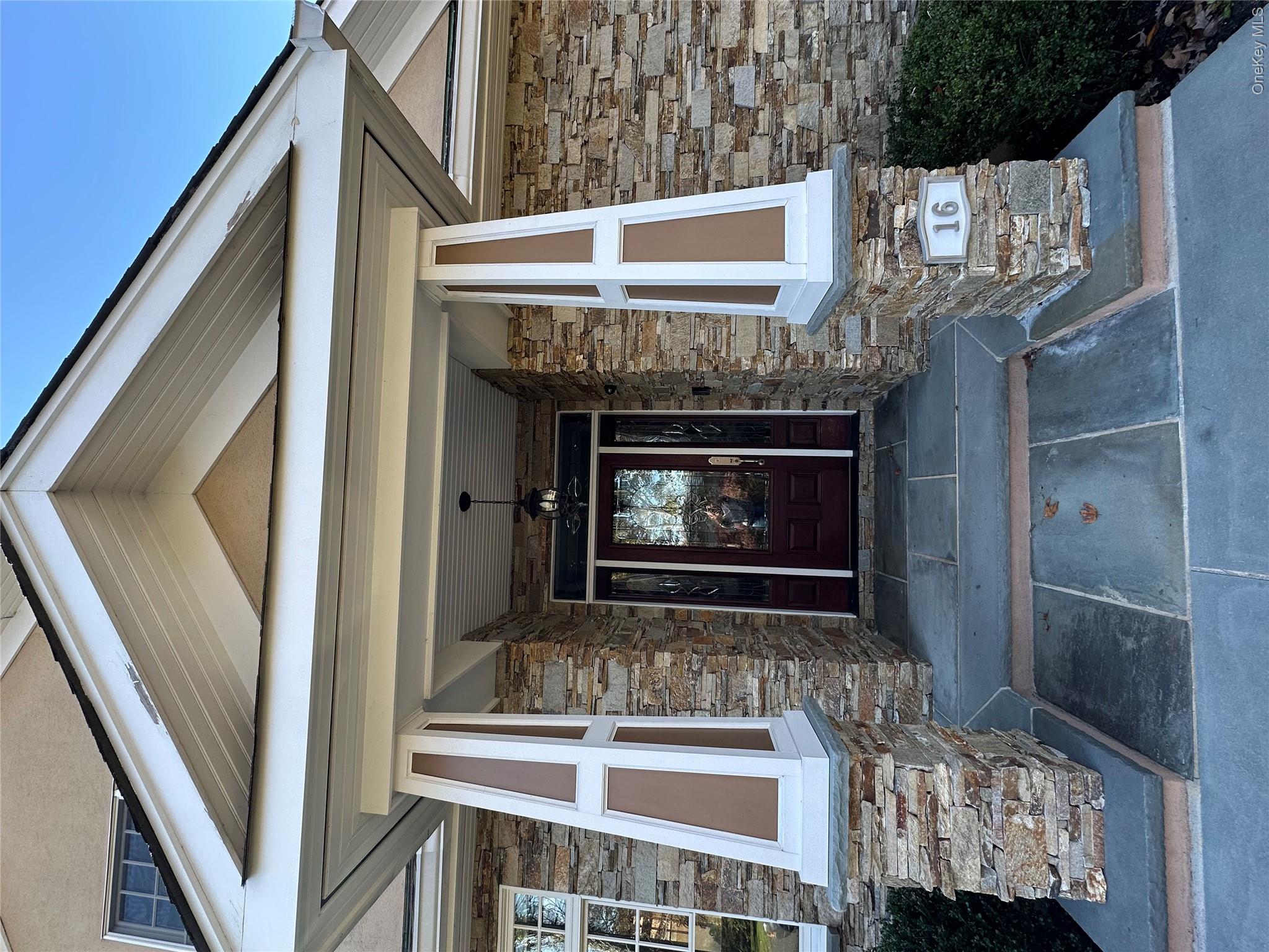 16 Oriole Place – For Sale