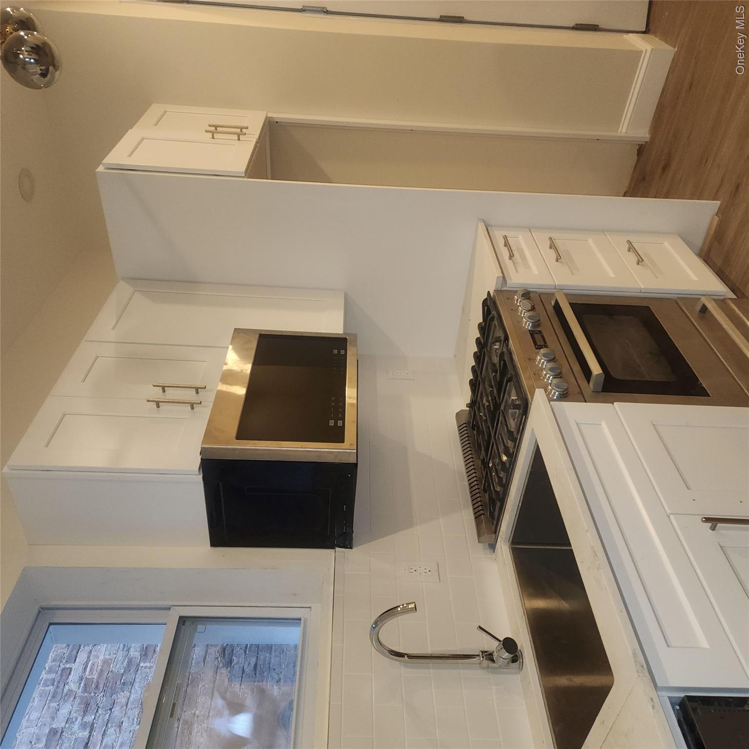 93 Elliott Avenue, Unit 2 photo 6