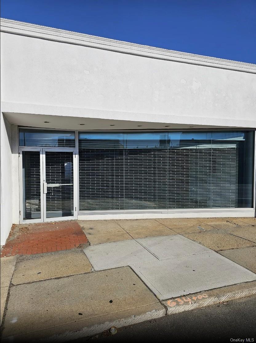 323 Sunrise Highway – For Rent
