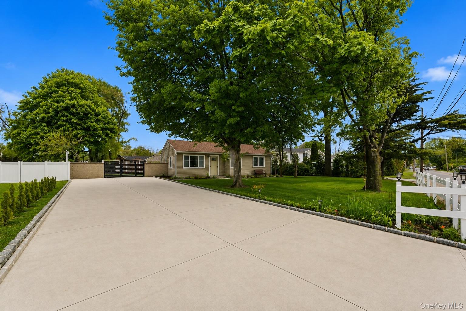 1016 Howells Road – For Sale photo 14