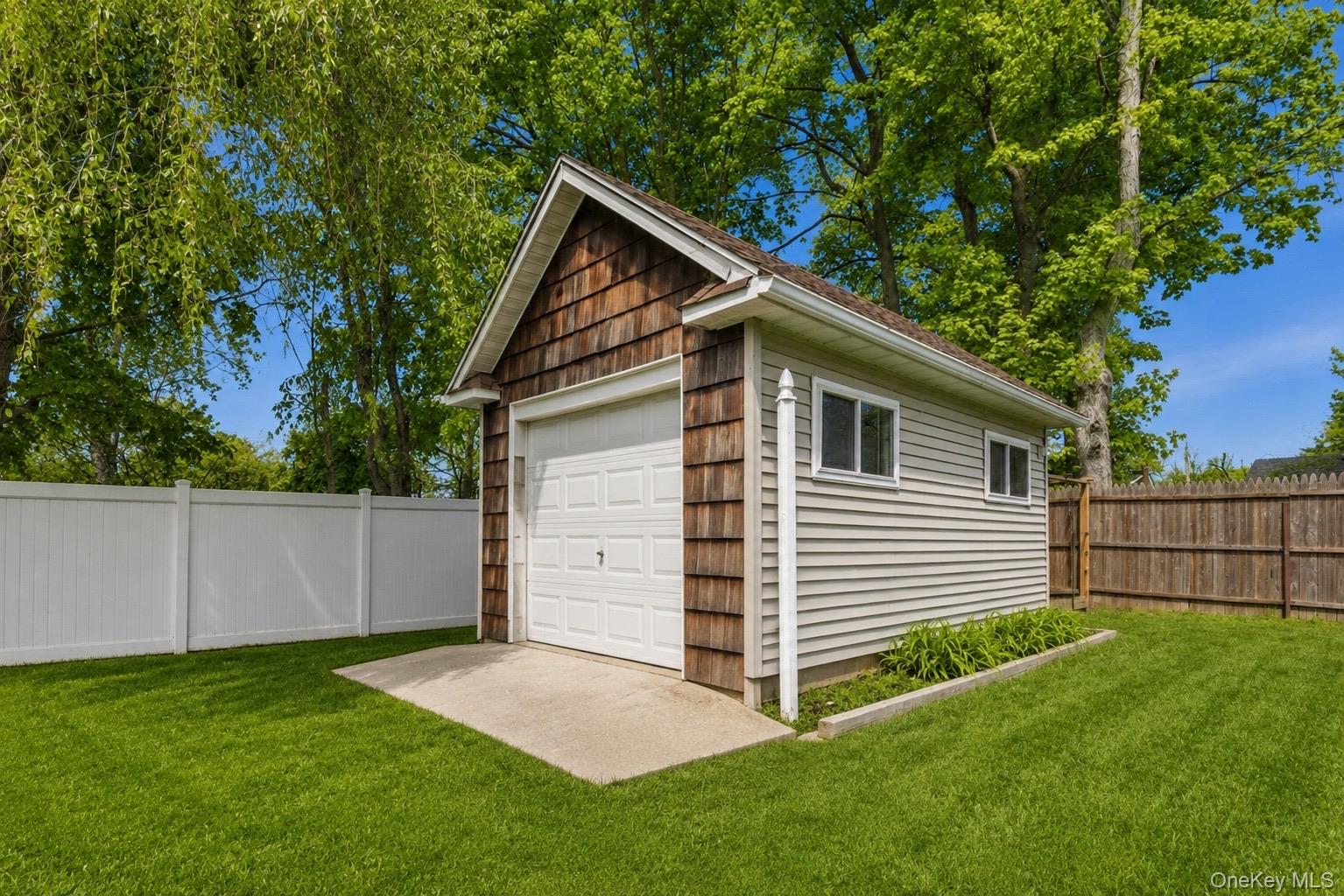 1016 Howells Road – For Sale photo 13