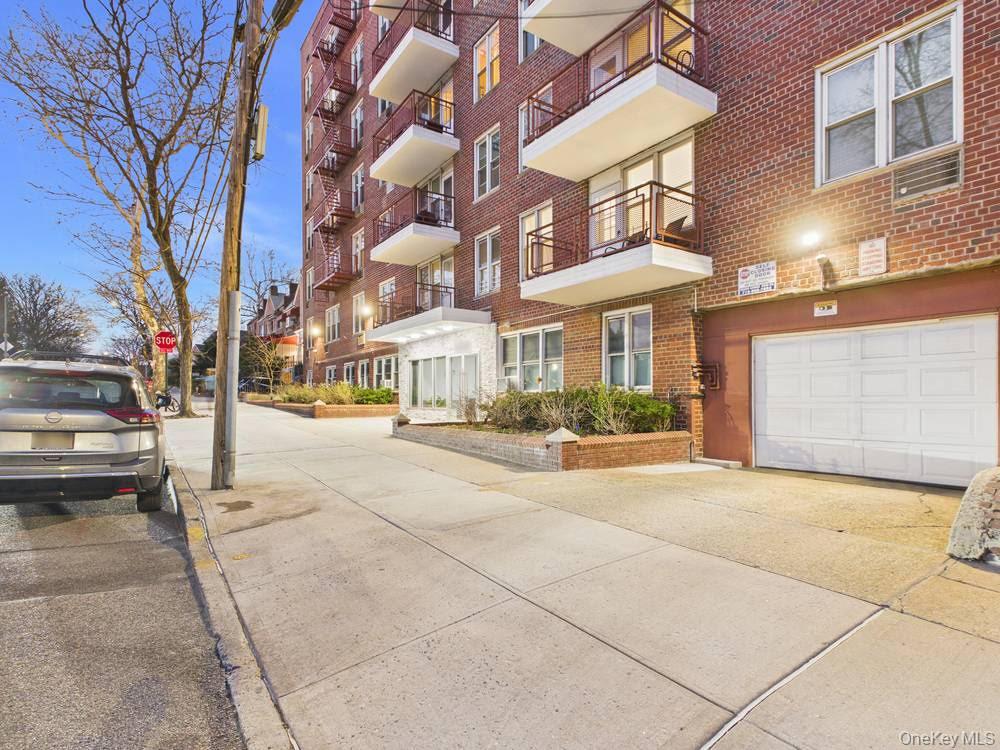 6515 Alderton Street, Unit 3F photo 3