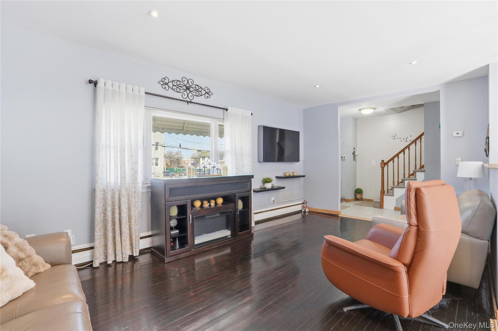2866 Dewey Avenue – For Sale photo 4
