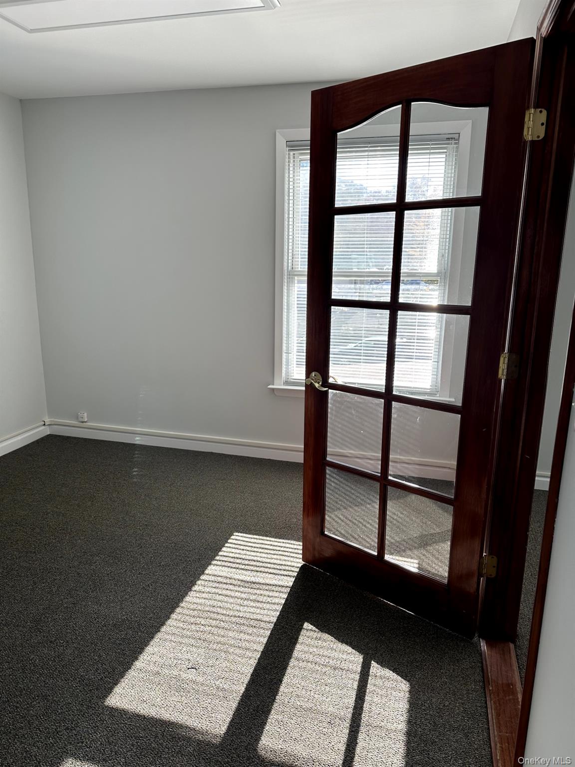 456 W Jericho Turnpike – For Rent photo 7
