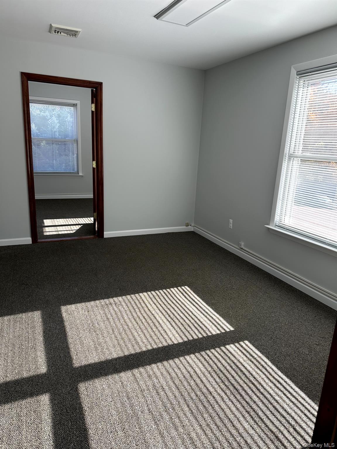 456 W Jericho Turnpike – For Rent photo 5