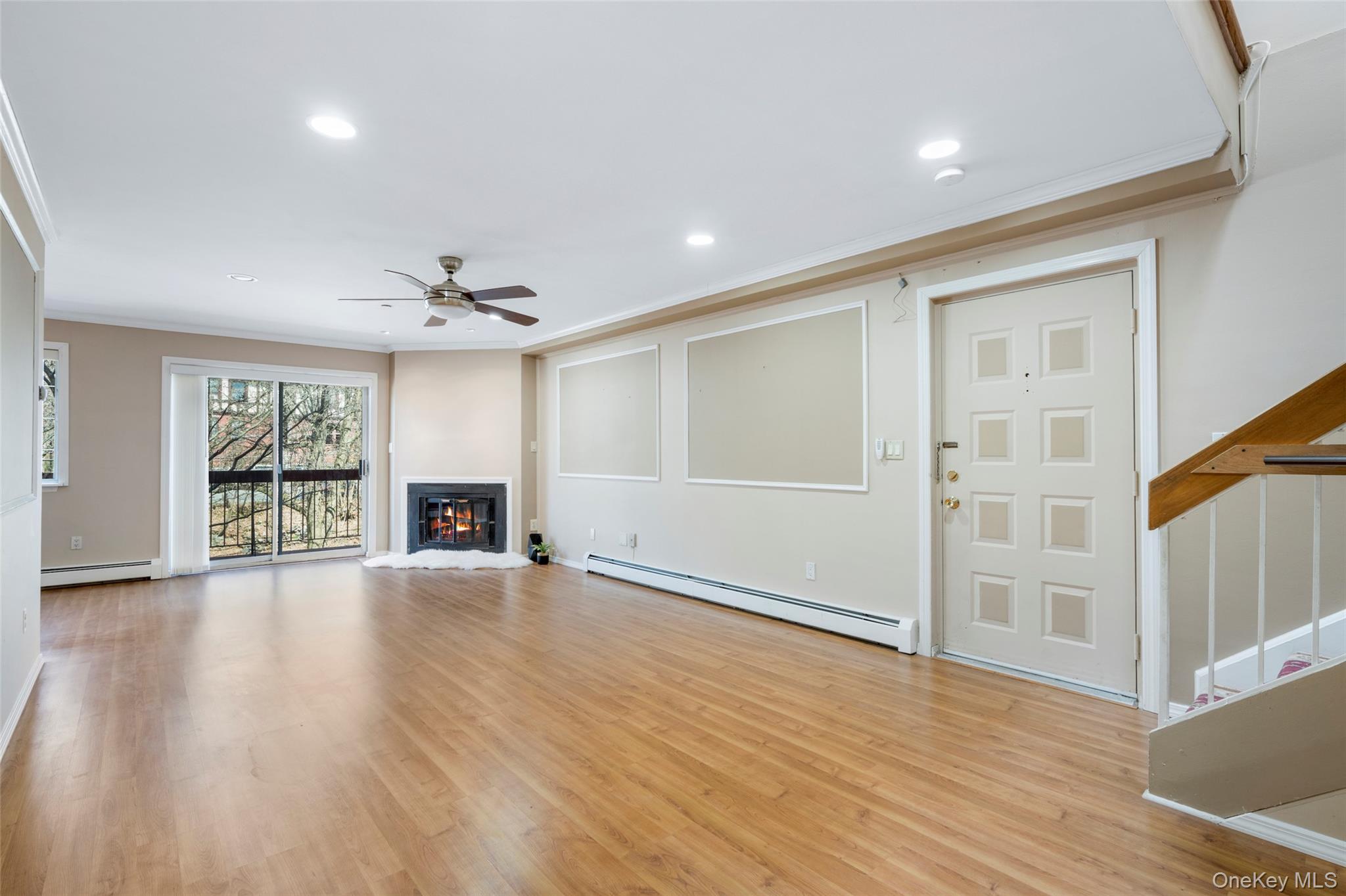 55 N Broadway Avenue, Unit 3-14