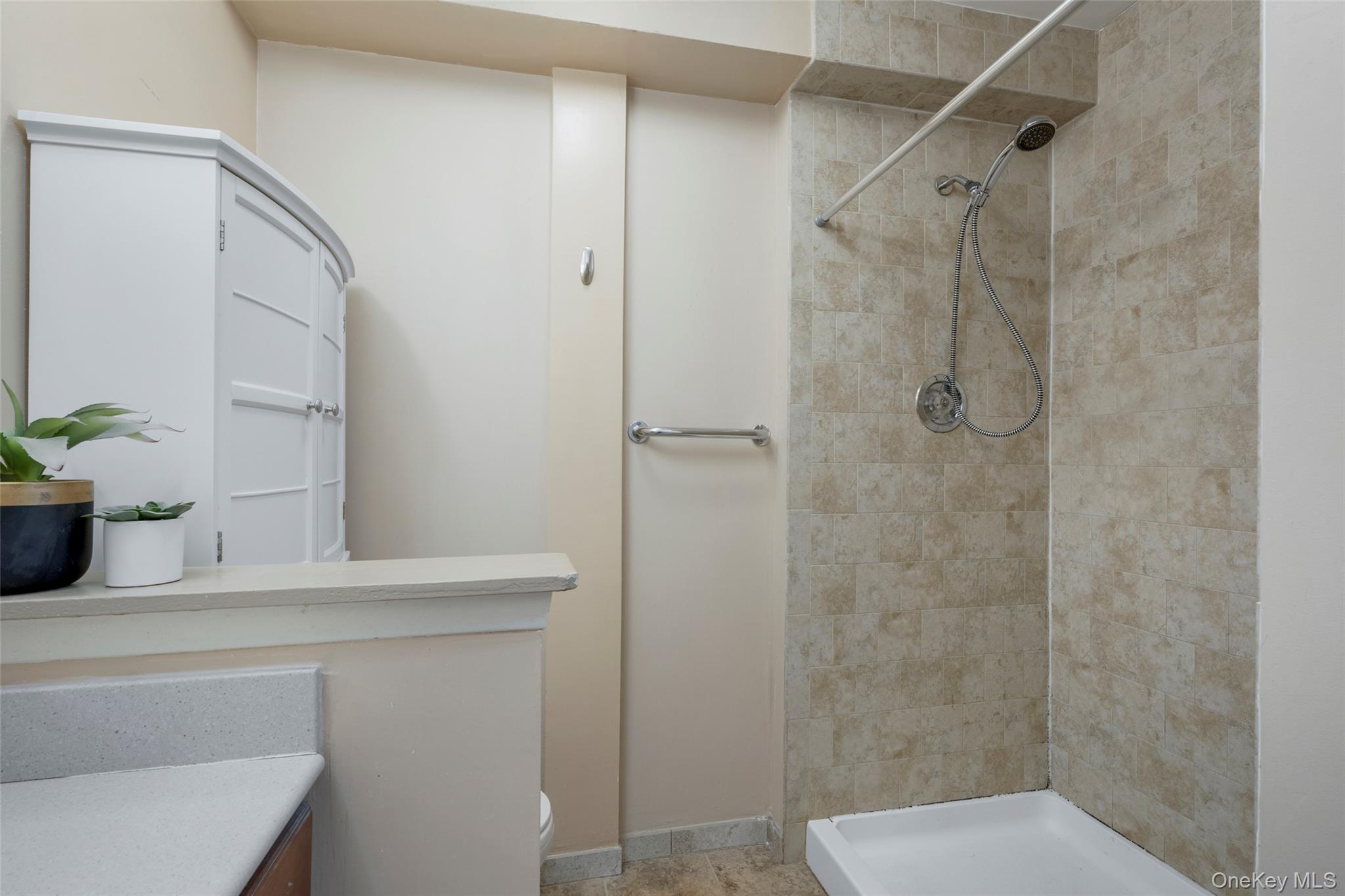 55 N Broadway Avenue, Unit 3-14 photo 29
