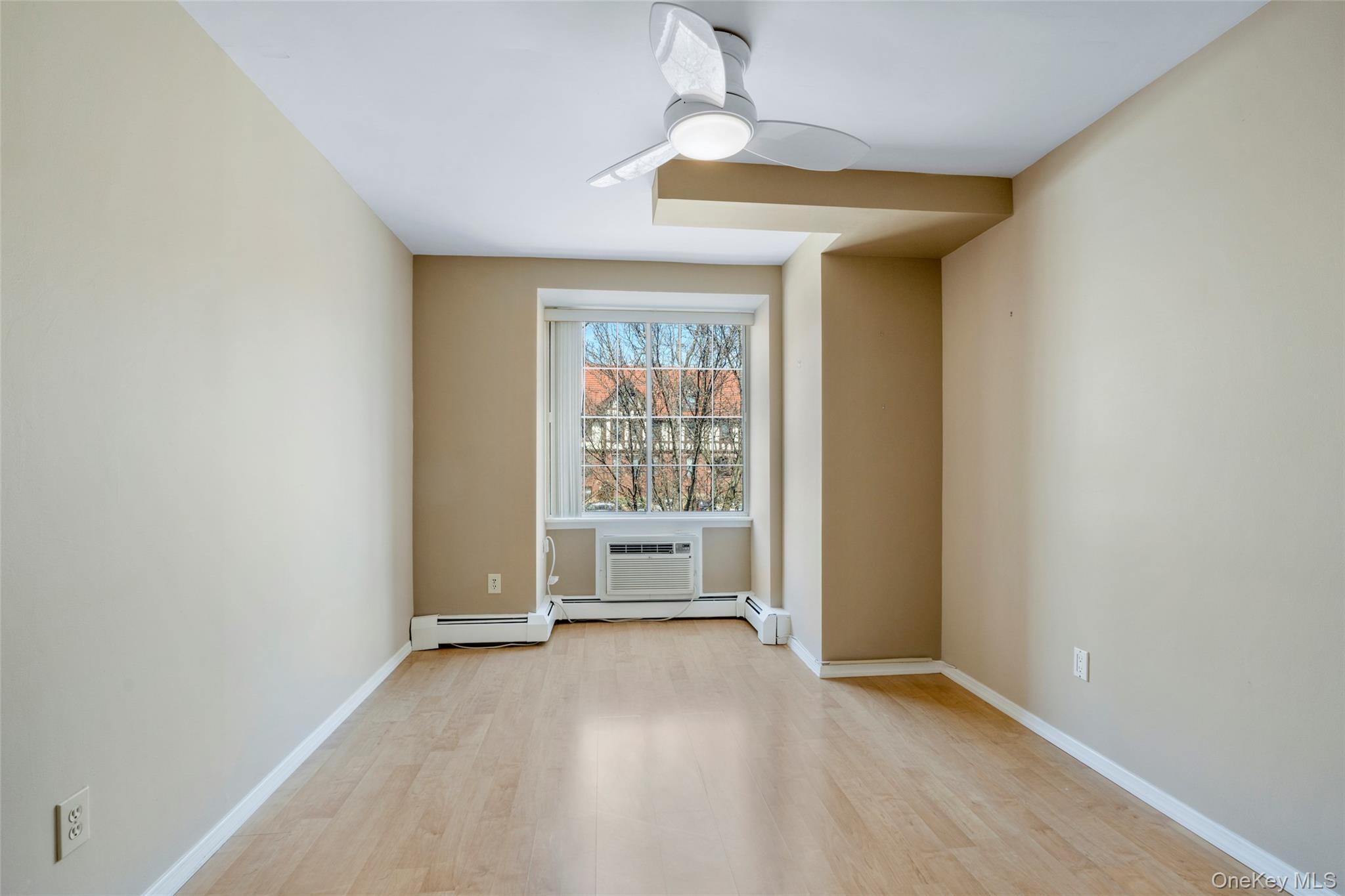55 N Broadway Avenue, Unit 3-14 photo 34