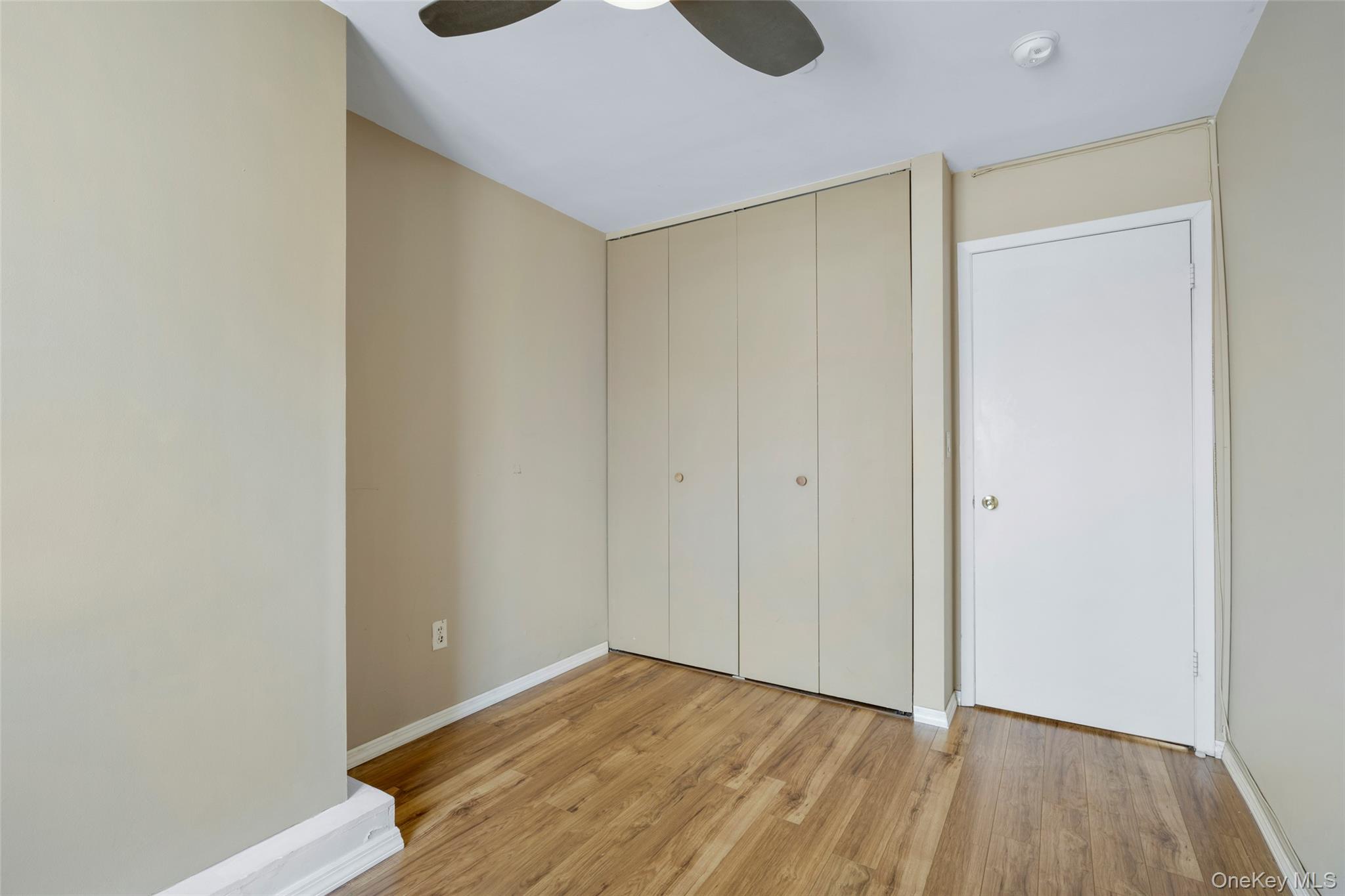 55 N Broadway Avenue, Unit 3-14 photo 32