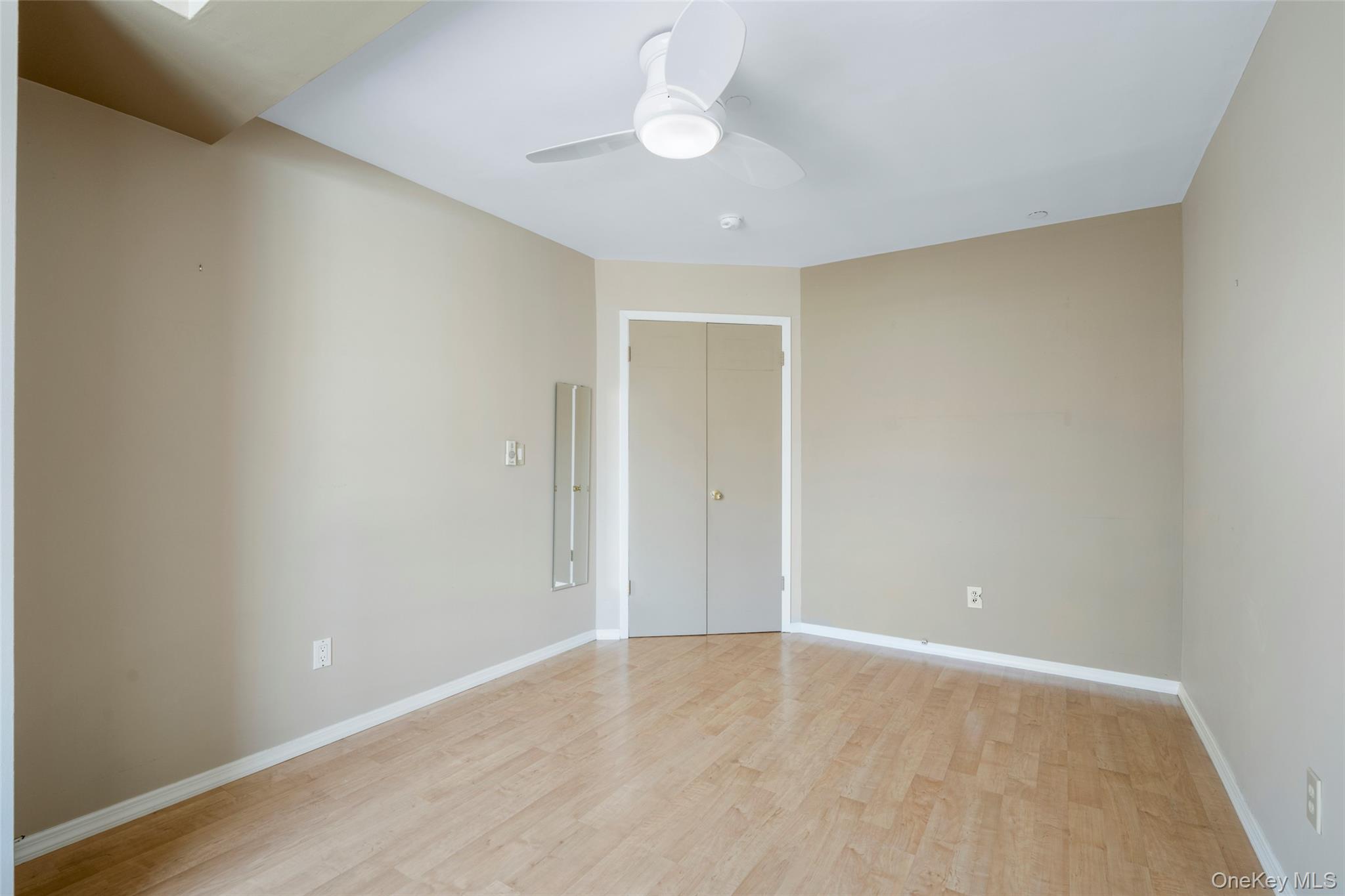 55 N Broadway Avenue, Unit 3-14 photo 35