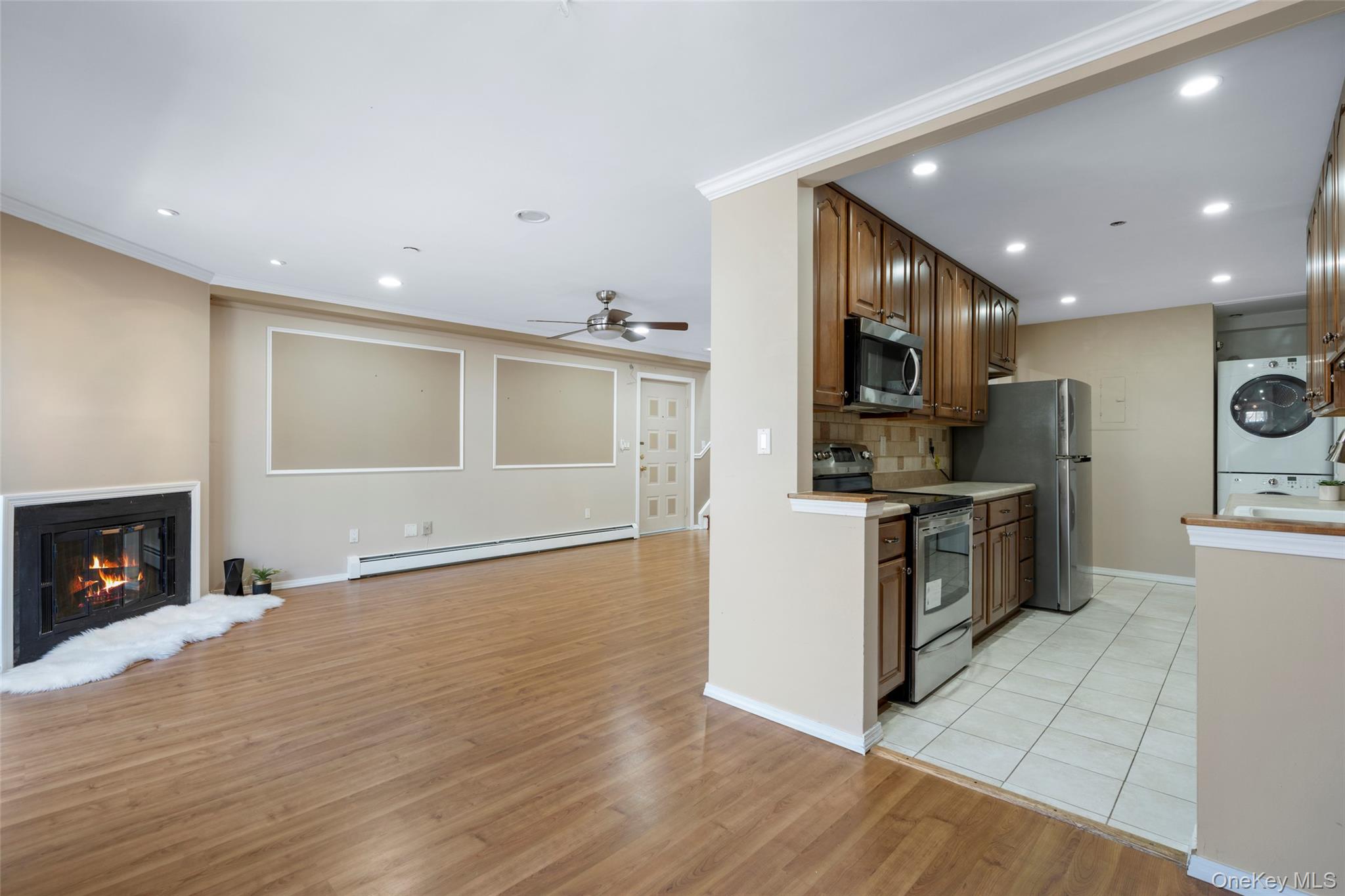 55 N Broadway Avenue, Unit 3-14 photo 18