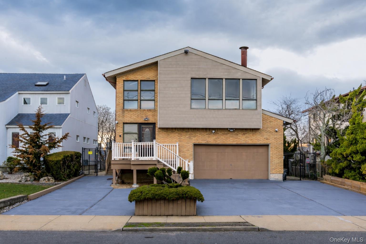 756 Guy Lombardo Avenue – For Sale photo 3