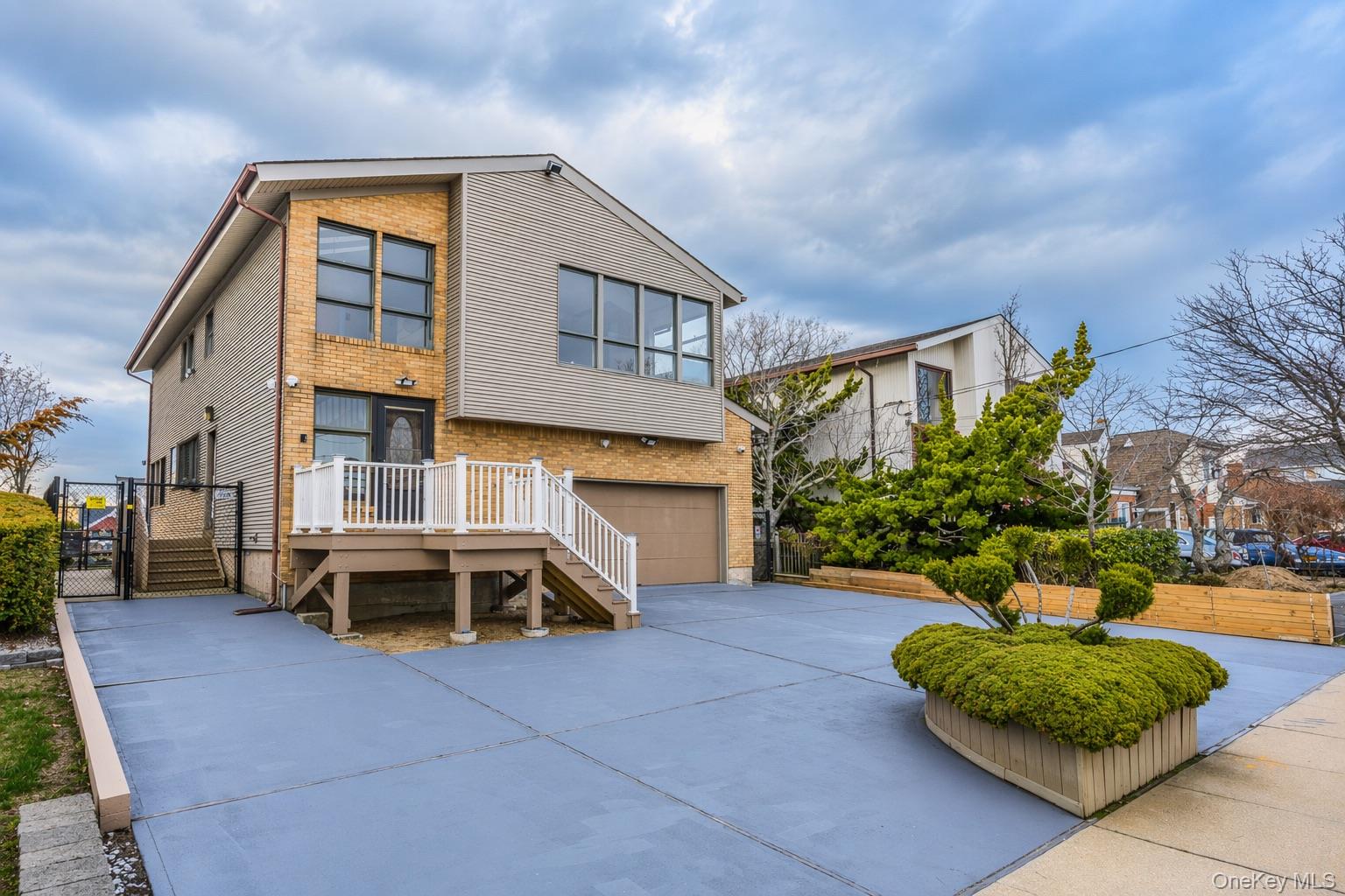 756 Guy Lombardo Avenue – For Sale photo 4