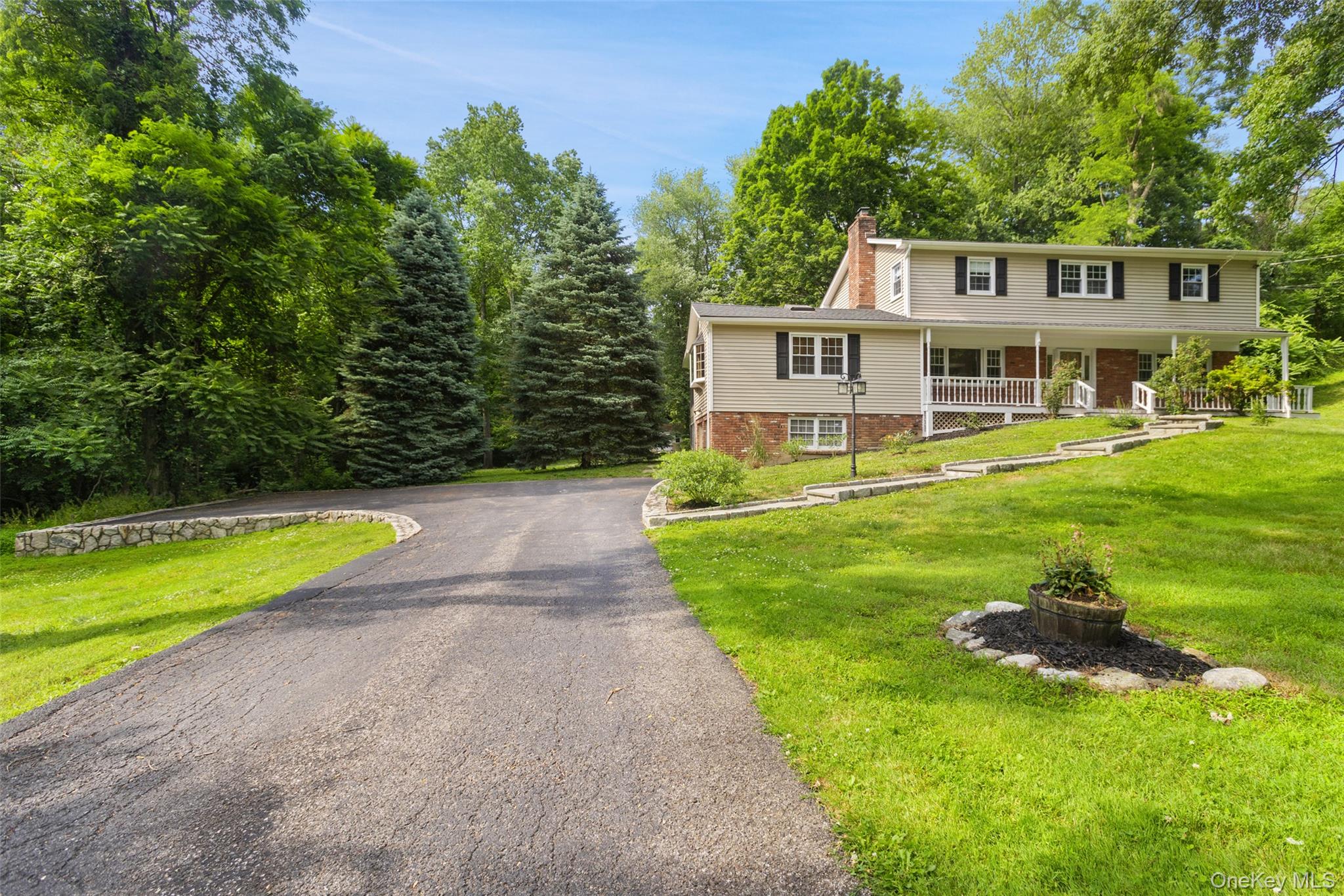 2 Lalli Drive – For Sale photo 2