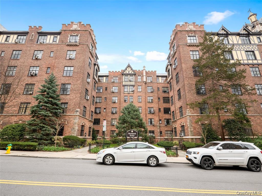 292 Main Street, Unit 5H
