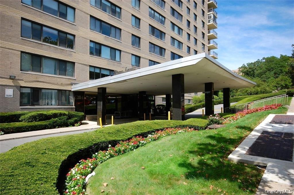 3671 Hudson Manor Terrace, Unit 1A photo 17