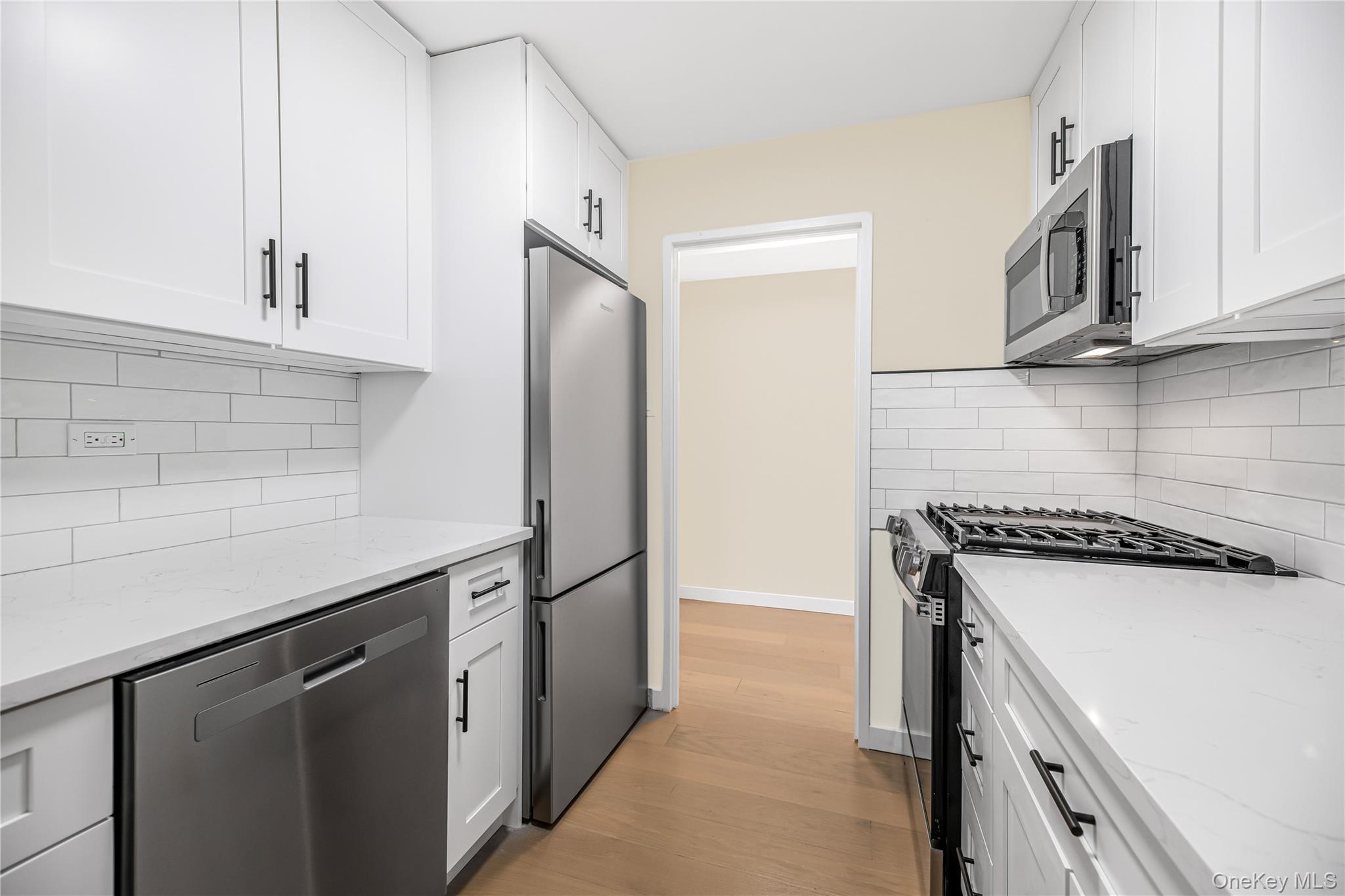 3671 Hudson Manor Terrace, Unit 1A photo 9