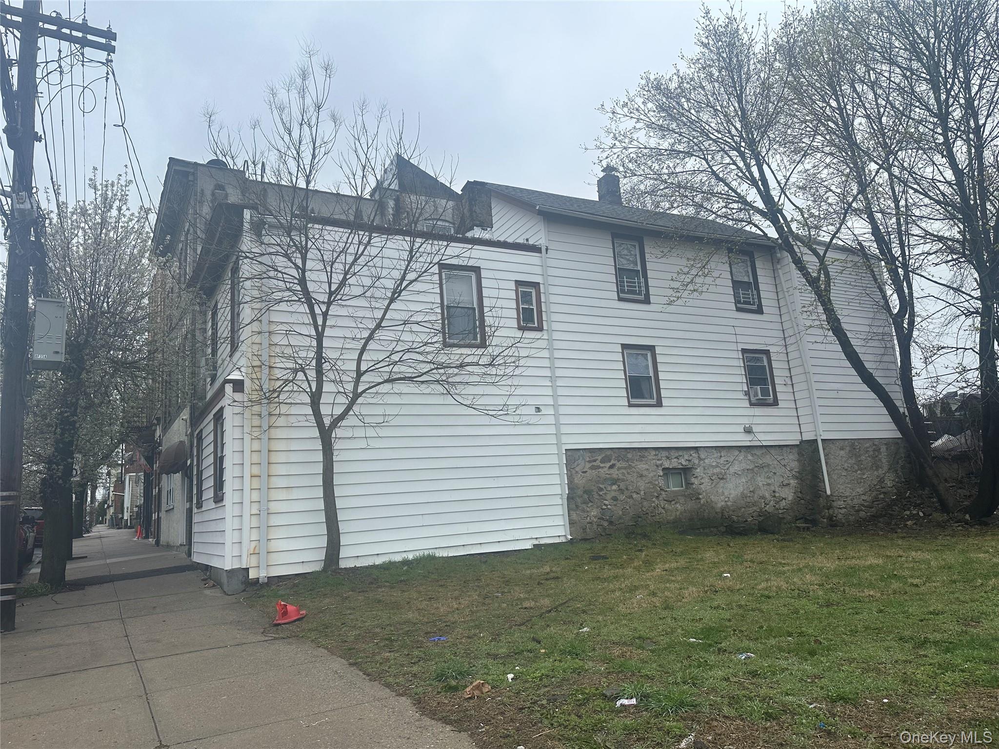 21 Drake Avenue – For Sale photo 2
