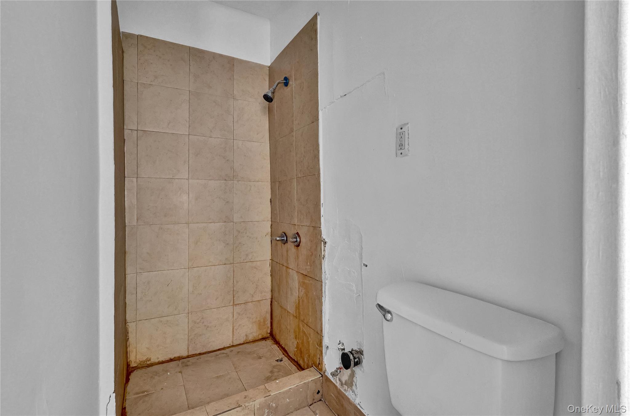 150-81 116th Drive – For Sale photo 8