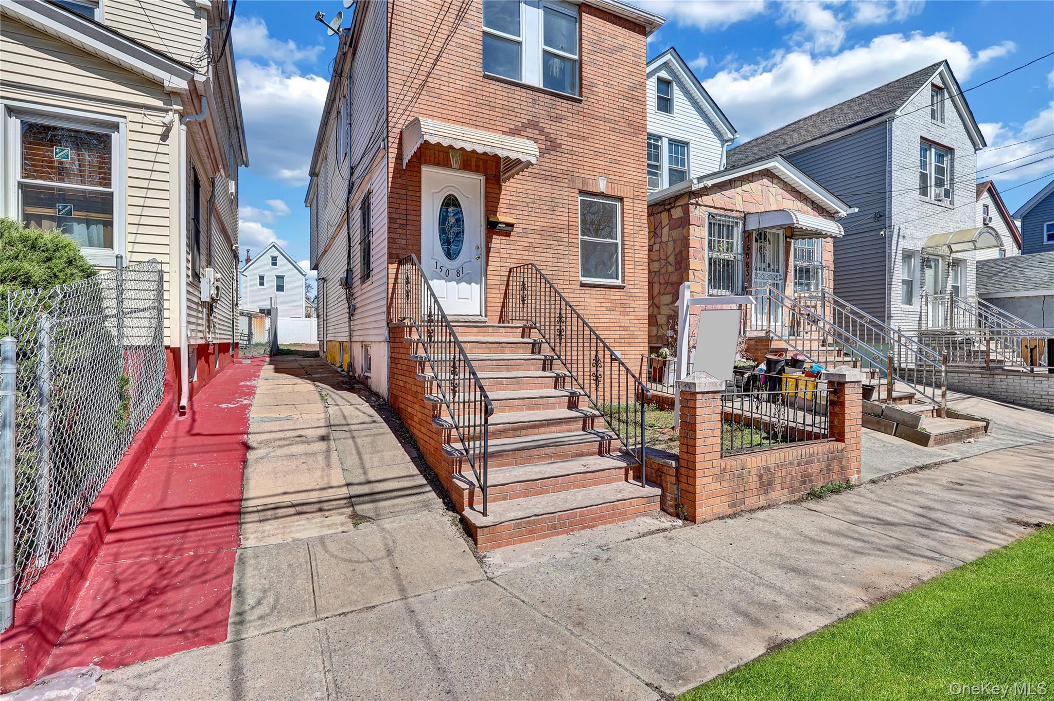 150-81 116th Drive – For Sale photo 2