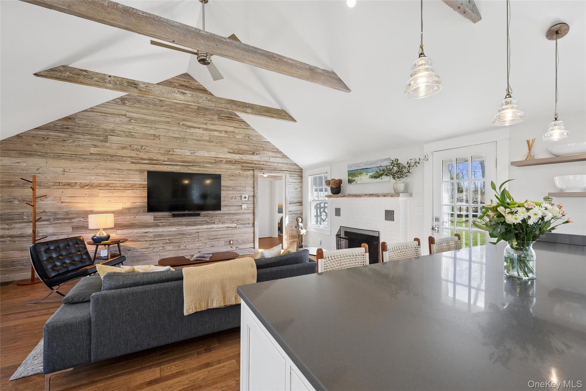 250 Oak Road – For Rent