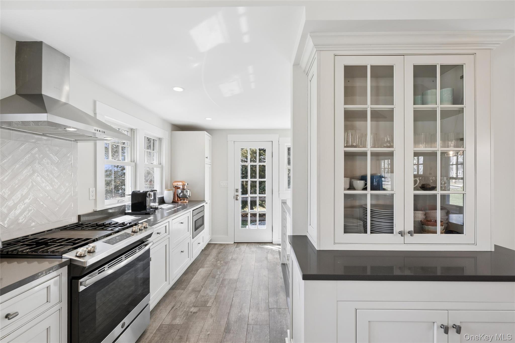 250 Oak Road – For Rent photo 5