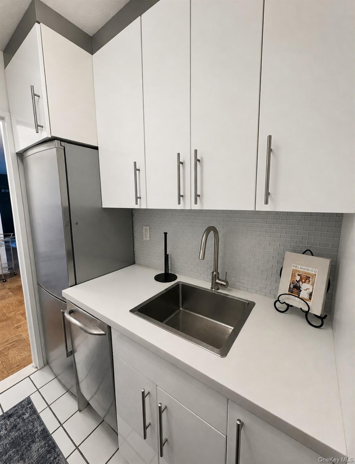 225 E 57th Street, Unit 20E photo 3