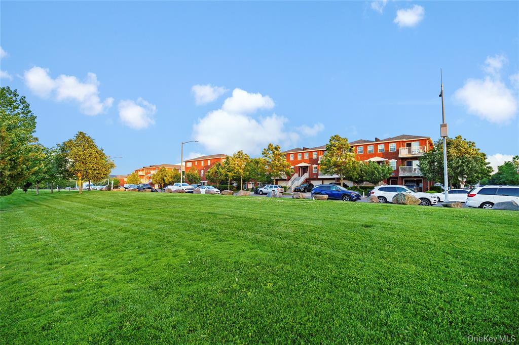 3-17 Endeavor Place, Unit C photo 20