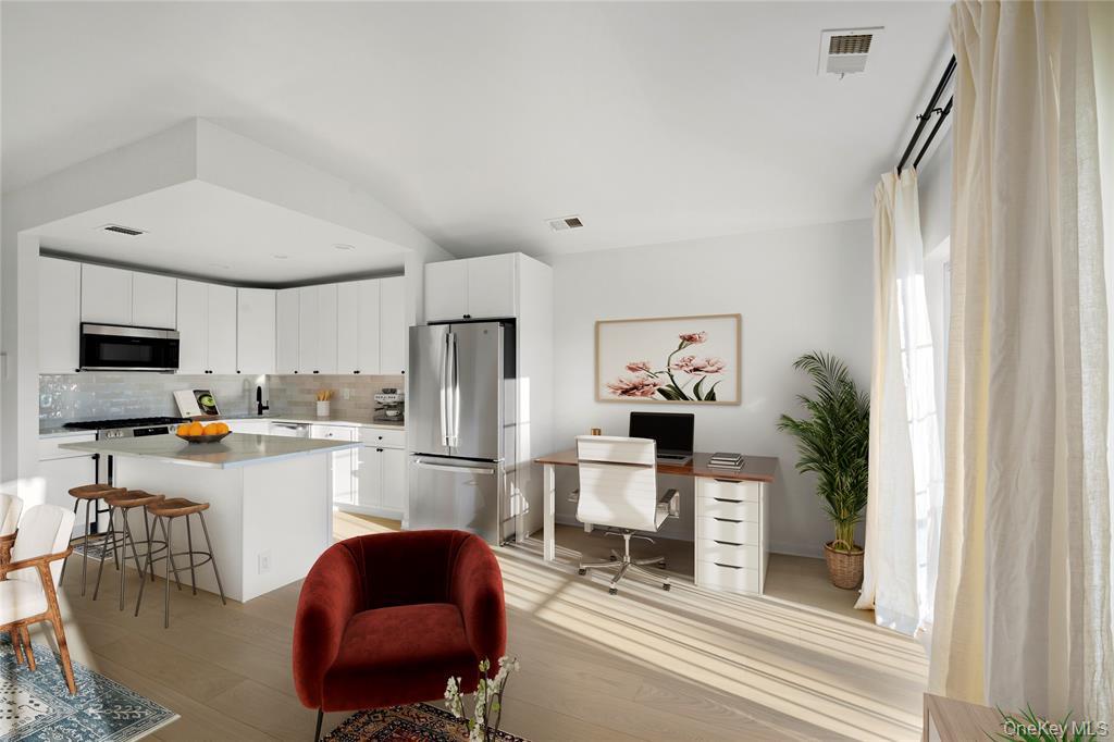 3-17 Endeavor Place, Unit C photo 6