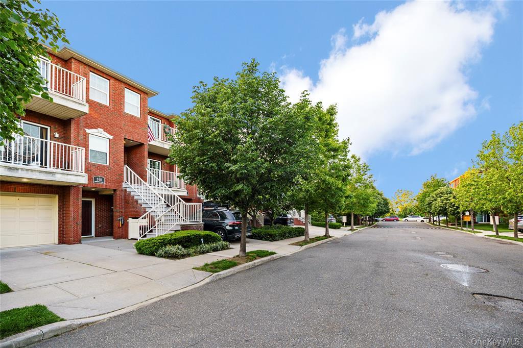 3-17 Endeavor Place, Unit C photo 18