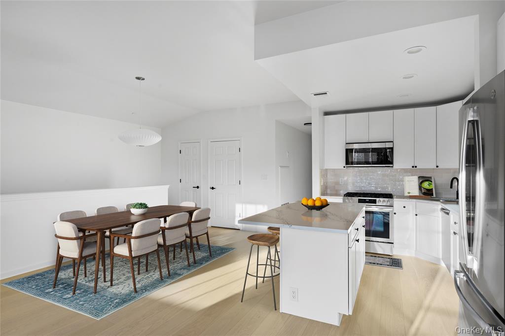 3-17 Endeavor Place, Unit C photo 5