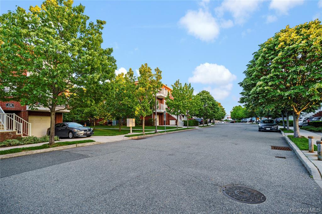 3-17 Endeavor Place, Unit C photo 17