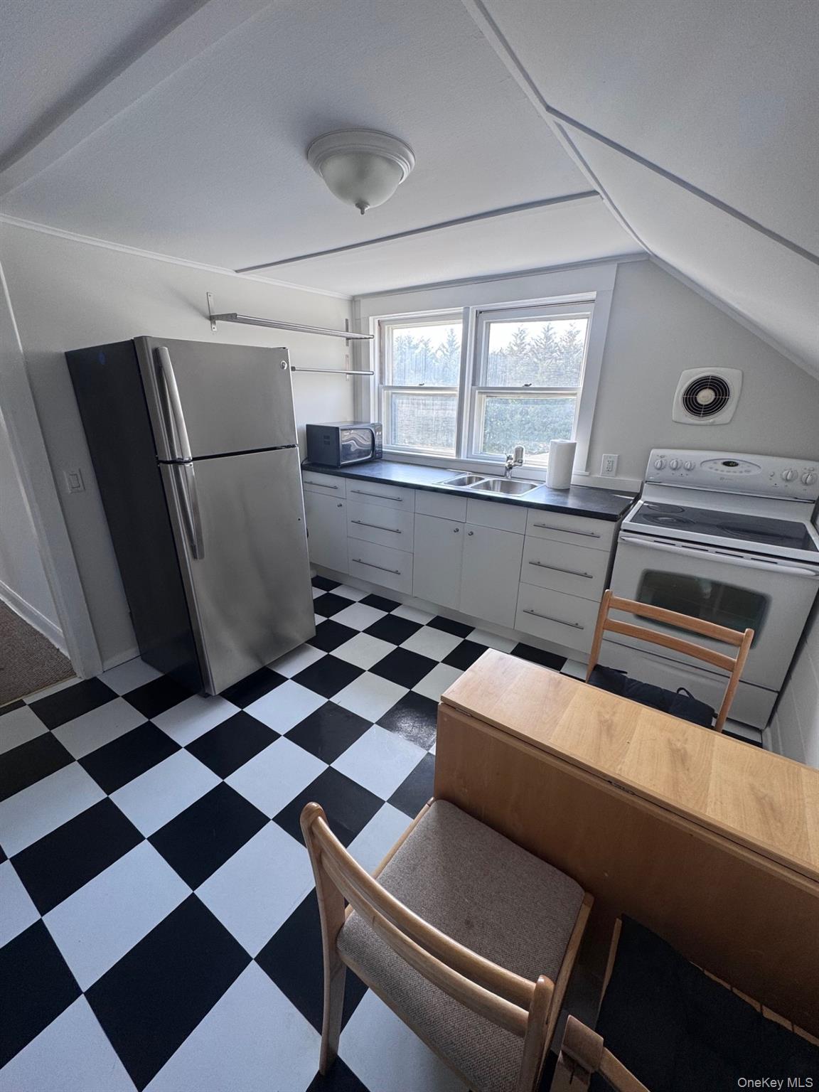 323 Mill Road, Unit PH photo 6