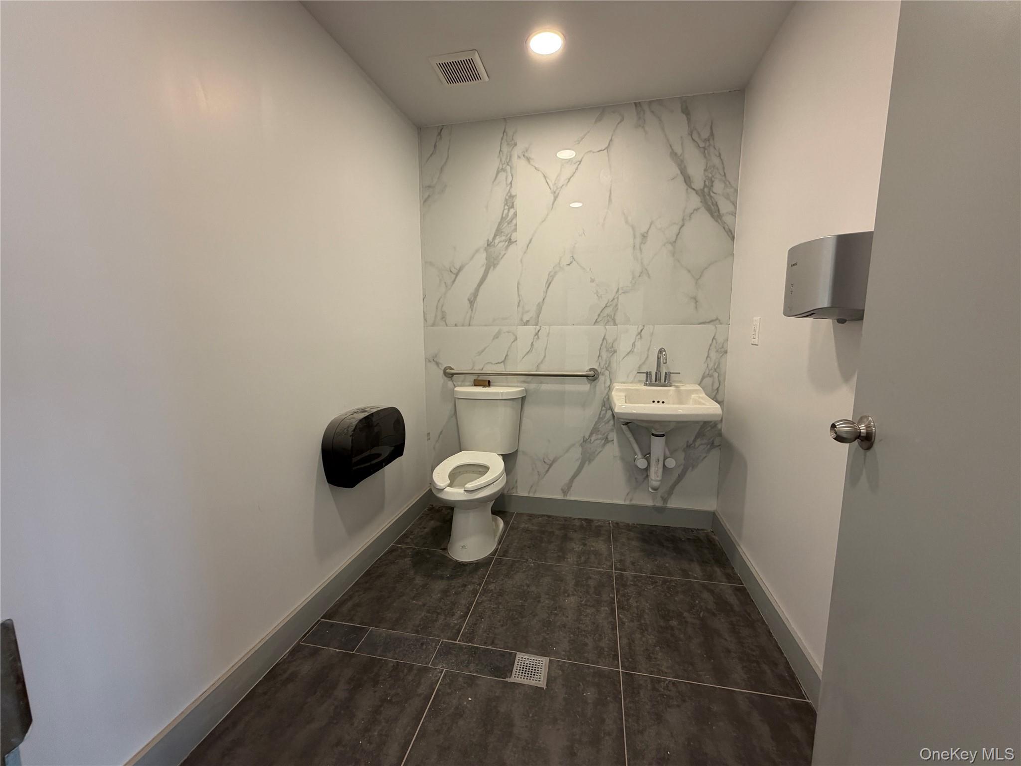 118-120 Shore Road – For Rent photo 8