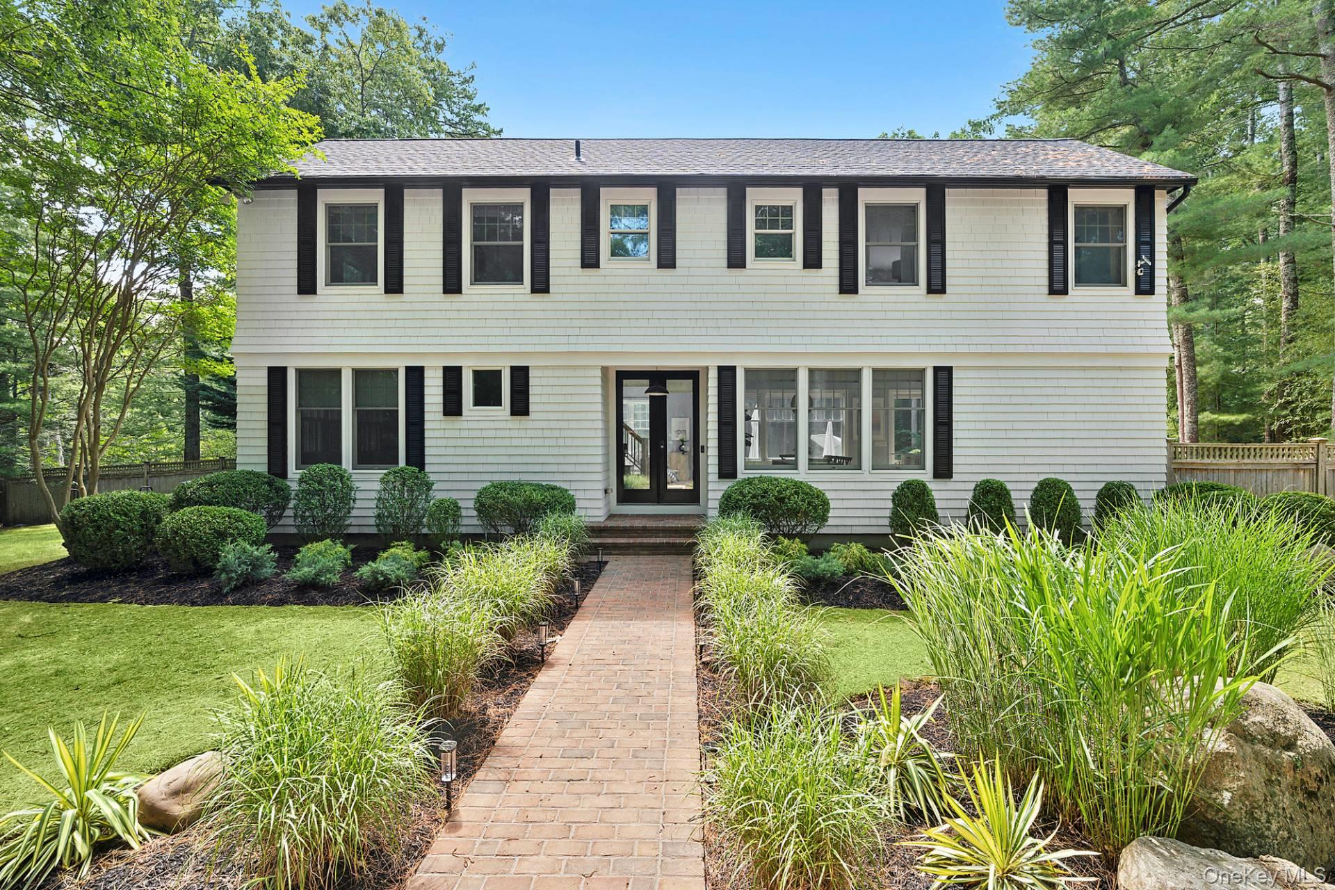 5 Spread Oak Lane – For Sale