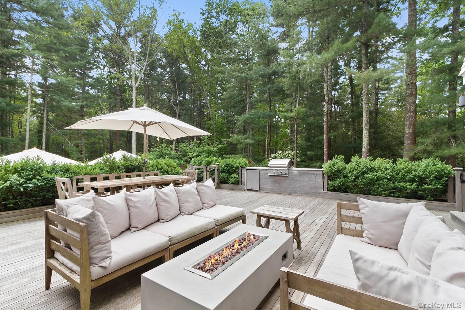 5 Spread Oak Lane – For Sale photo 3
