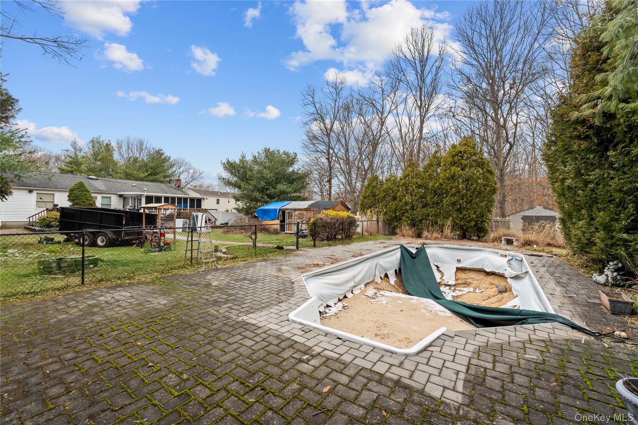 147 Horseblock Road – For Sale photo 18