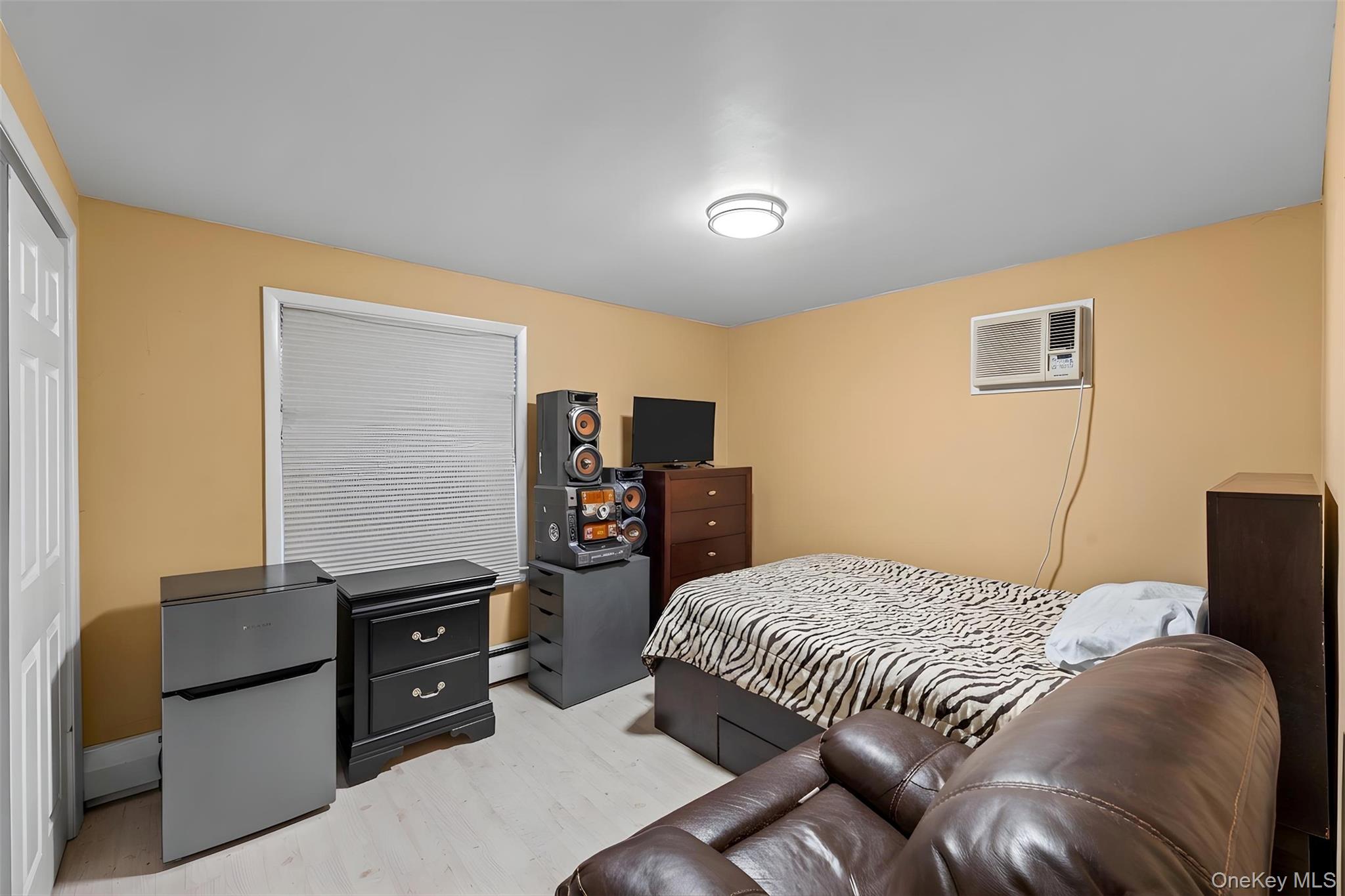 147 Horseblock Road – For Sale photo 8