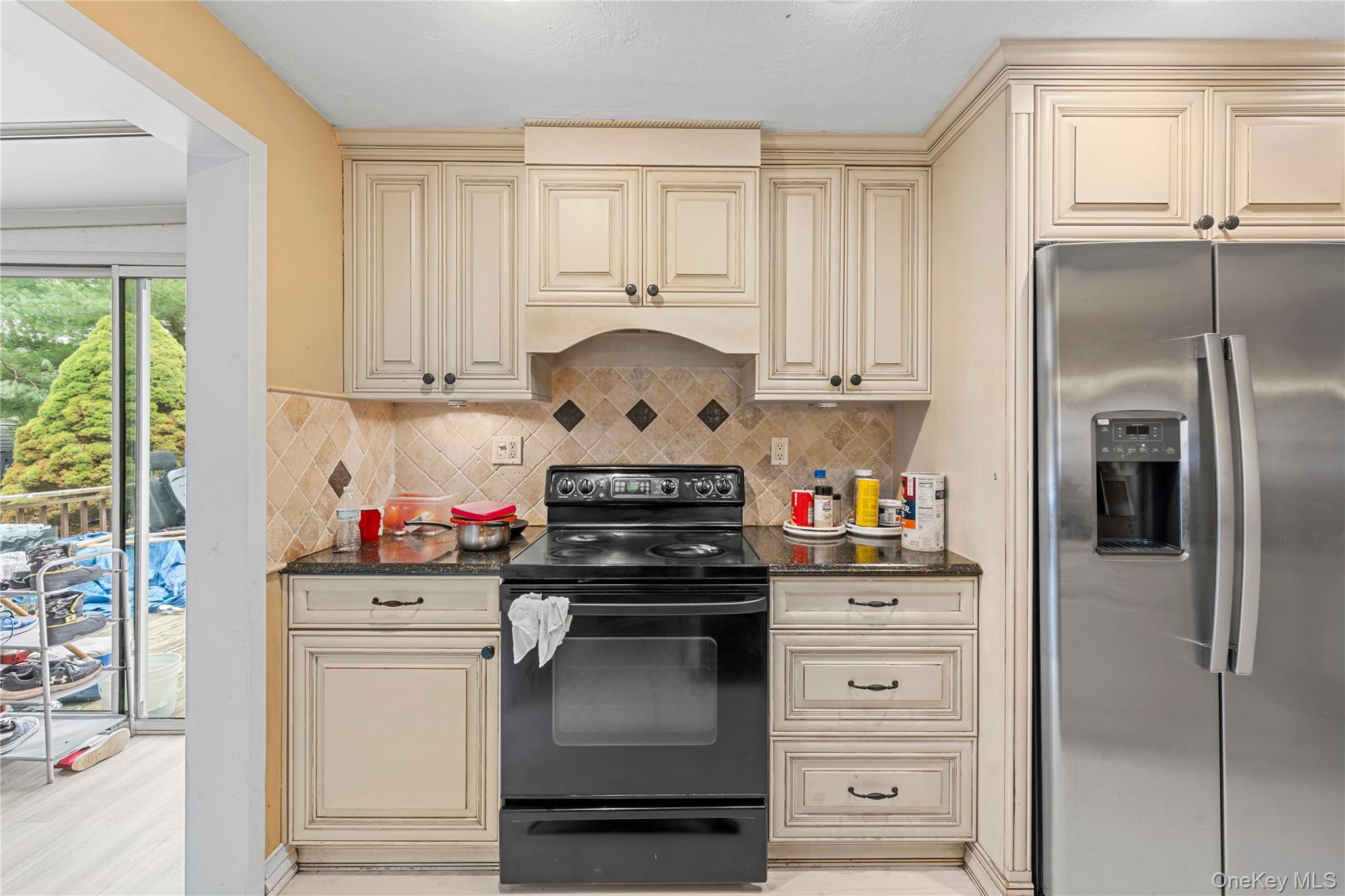 147 Horseblock Road – For Sale photo 5