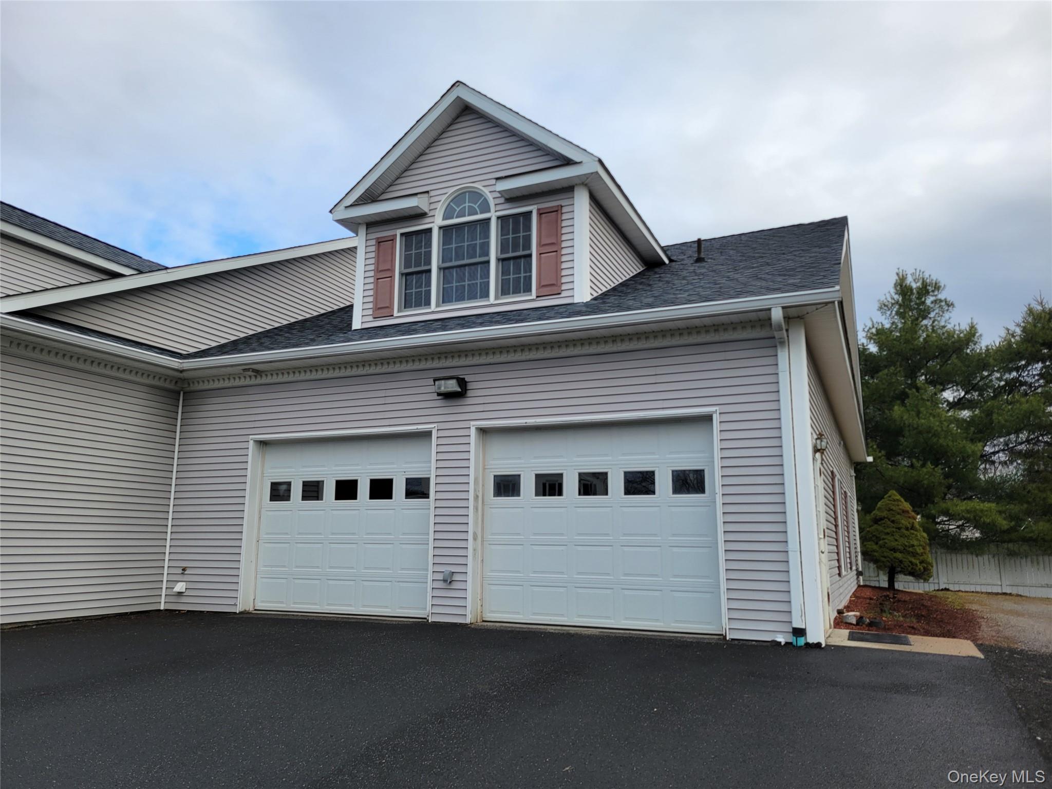 22 Sarah Wells Trail – For Sale photo 19