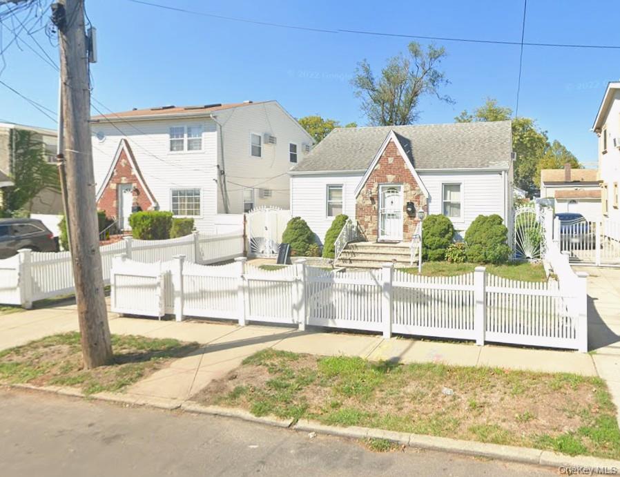 11922 237th Street – For Sale