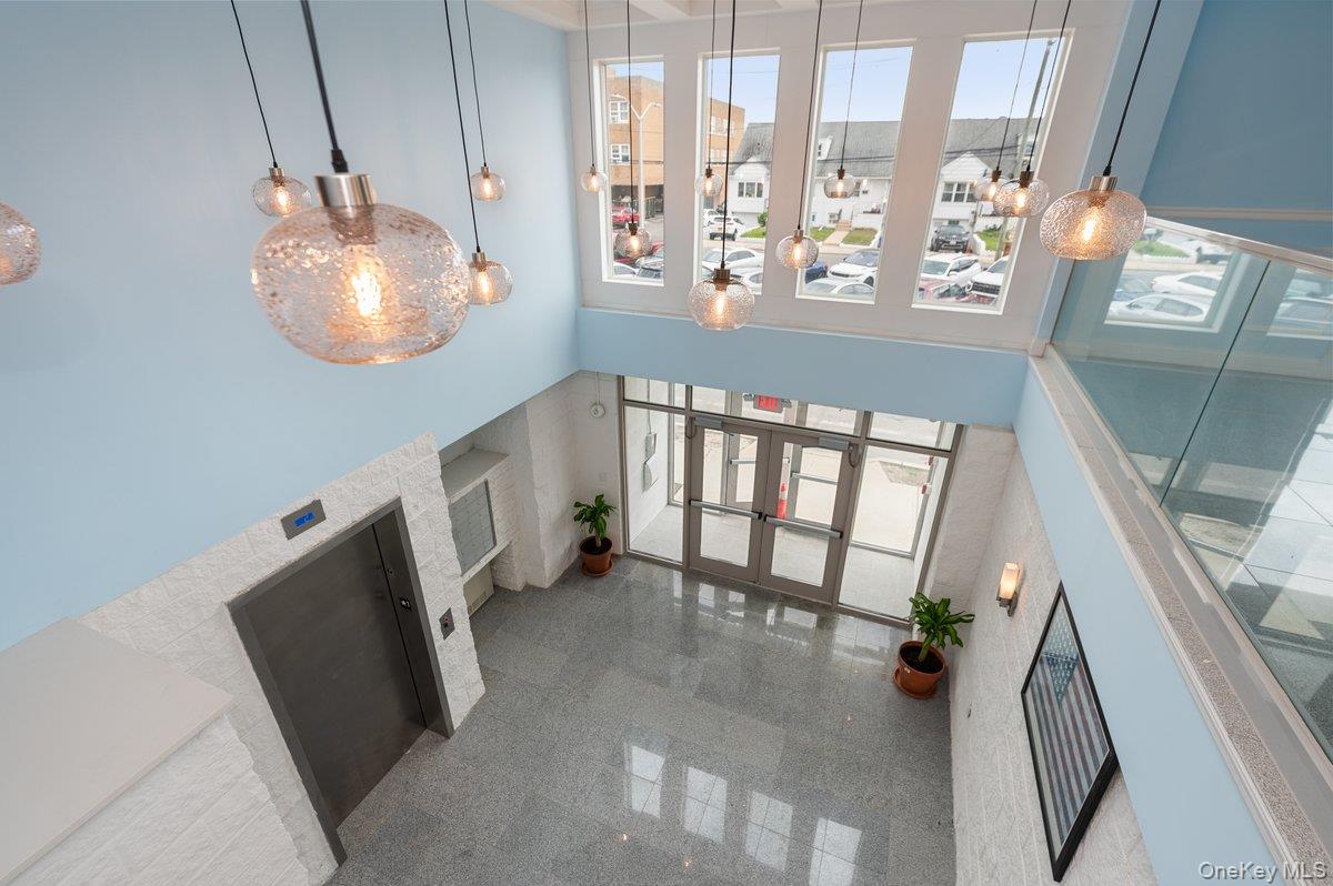 661 W Broadway, Unit 401 photo 3
