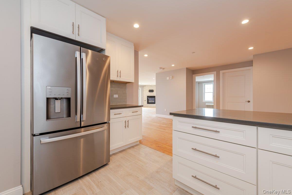 661 W Broadway, Unit 401 photo 14